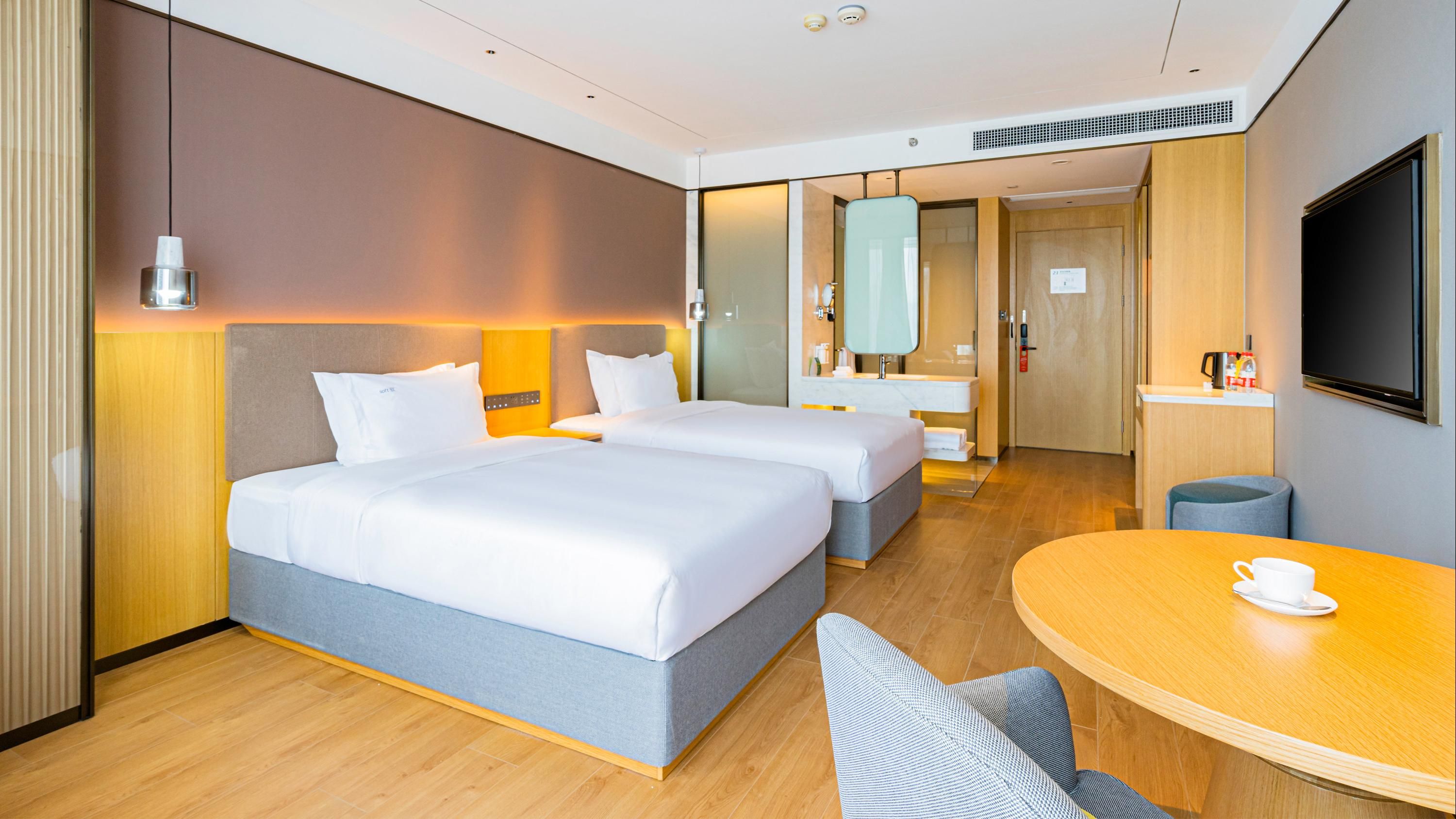 Holiday Inn One Thousand Island Lake