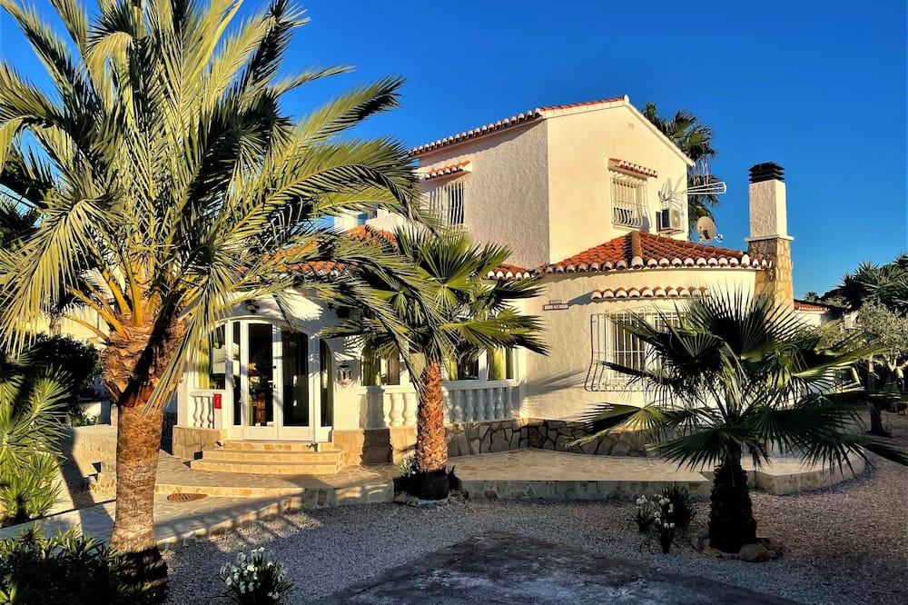Villa Eva, beautiful detached villa with private pool, 500 m to the sandy beach Kust van Valencia - Oliva visuel 3/5 Villa Eva, beautiful detached villa with private pool, 500 m to the sandy beach Kust van Valencia - Oliva visuel 3/5