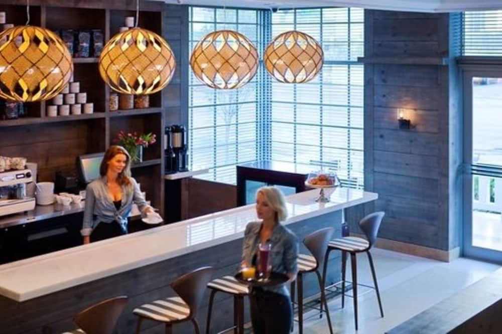 Gale South Beach, Curio Collection by Hilton