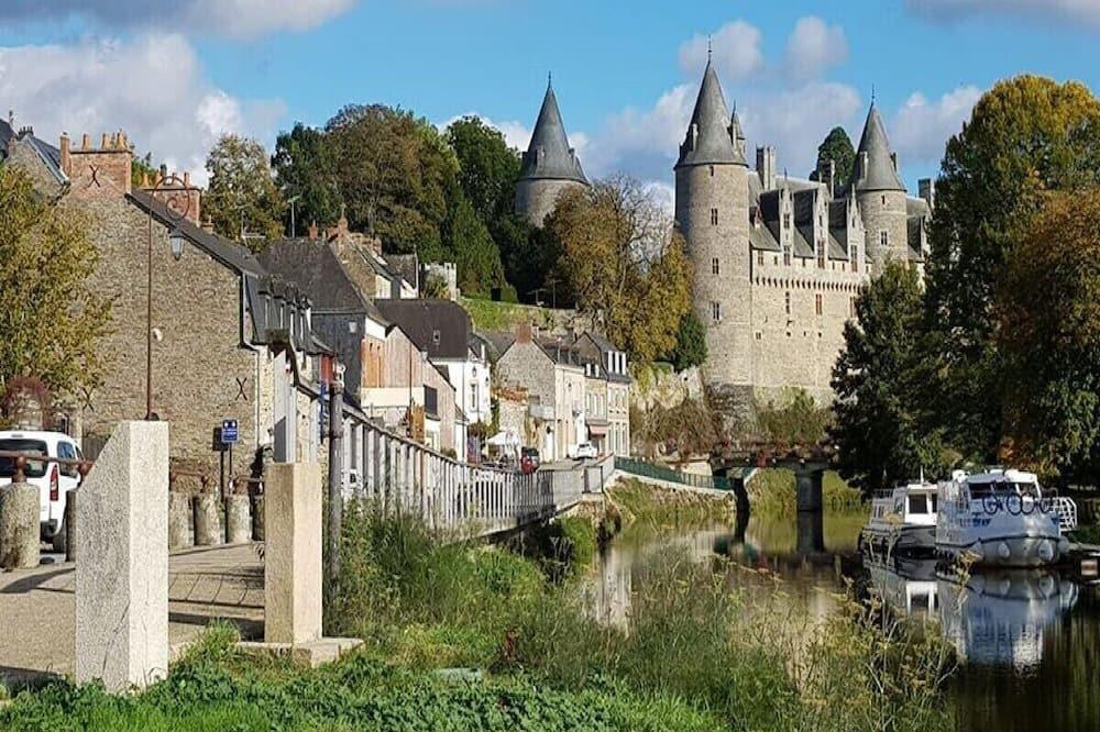 Lake Cottage, In A Small Village Bretagne - Caurel visuel 1/5 Lake Cottage, In A Small Village Bretagne - Caurel visuel 1/5
