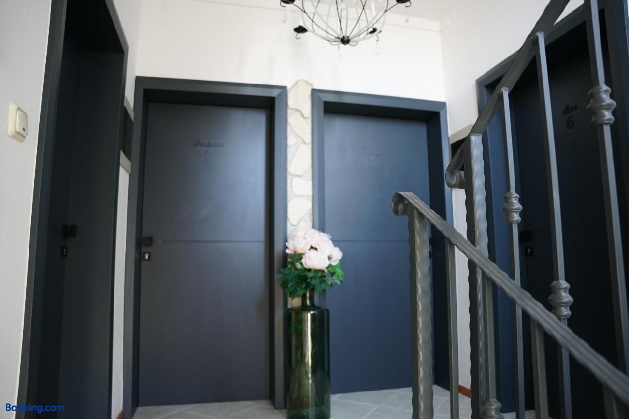 booking-1071064993-536447629-199249 Villa Olea