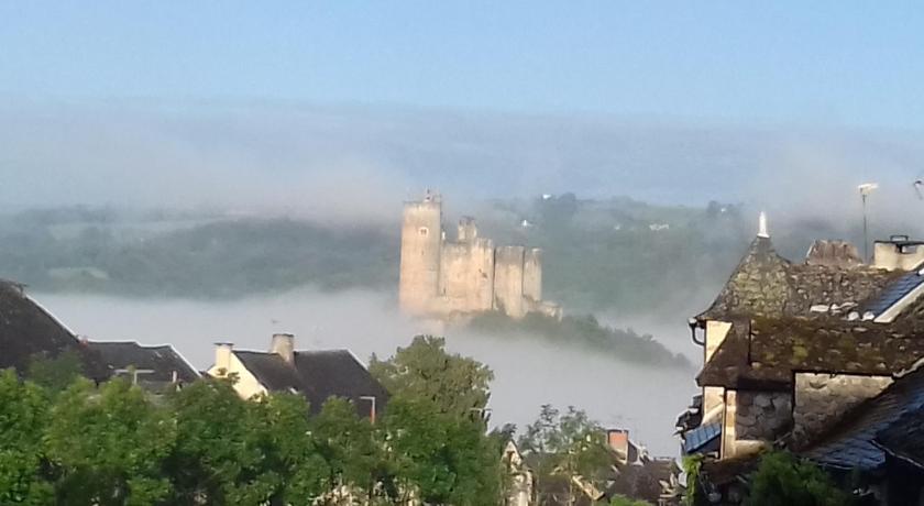 L'Oustal del Barry Midi-Pyreneën - Najac visuel 3/5 L'Oustal del Barry Midi-Pyreneën - Najac visuel 3/5