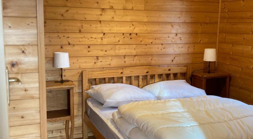 Camping-Chalets La Favière Franche-Comté - Lac-des-Rouges-Truites visuel 5/5 Camping-Chalets La Favière Franche-Comté - Lac-des-Rouges-Truites visuel 5/5