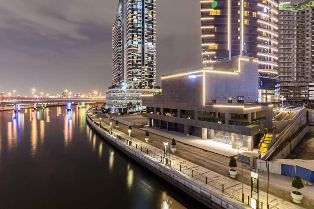 Radisson Blu Hotel Dubai Canal View