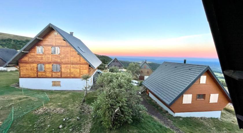 La cabane au pied des pistes Auvergne - La Tour-d'Auvergne visuel 5/5 La cabane au pied des pistes Auvergne - La Tour-d'Auvergne visuel 5/5