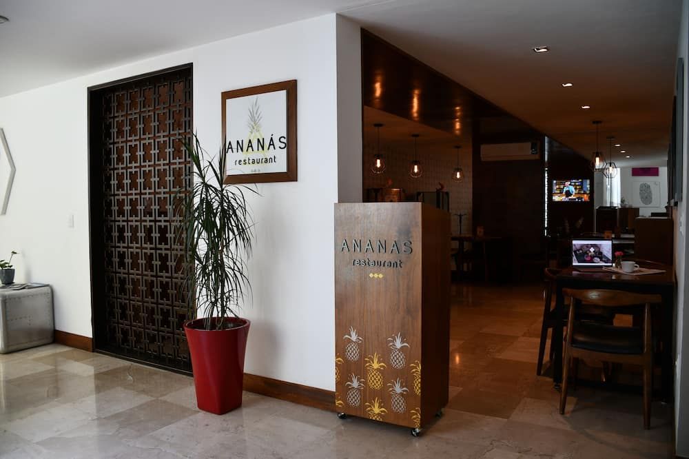 FCH Hotel Expo Adults only