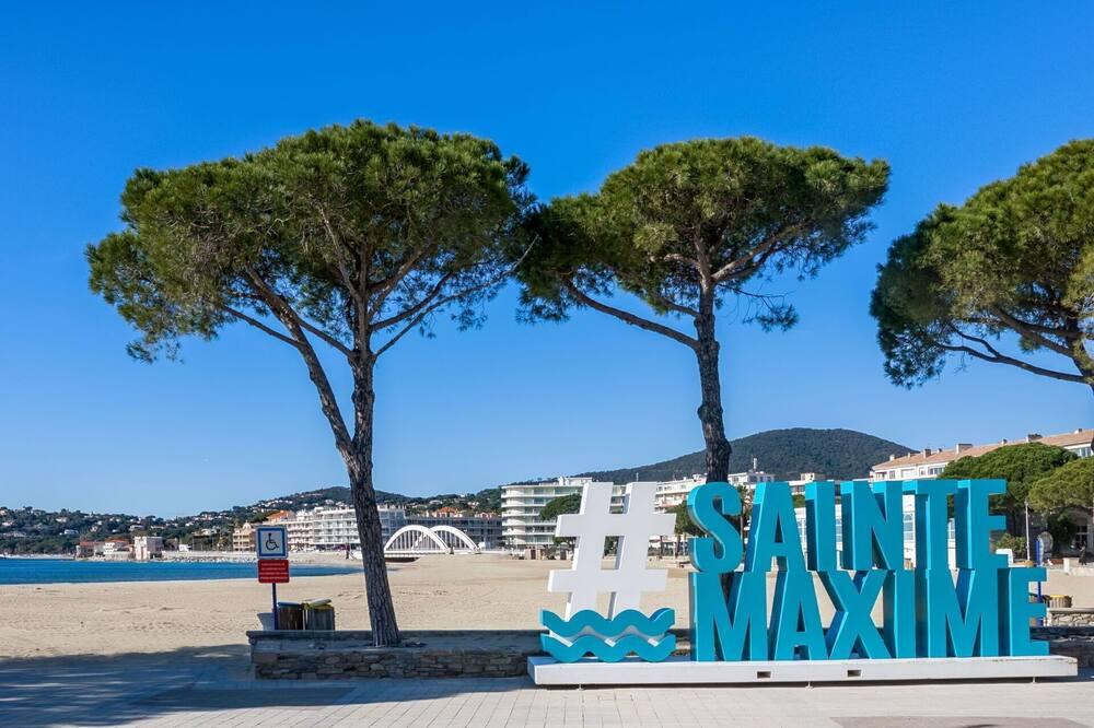 Beautiful private villa for 10 guests with WIFI, A/C, private pool, TV, terrace and parking Provence-Alpes-Côte d'Azur - Sainte-Maxime visuel 3/5