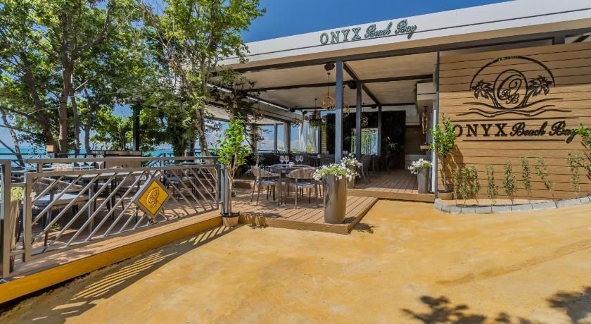 Onyx Beach Residence - Free Parking & Beach Access