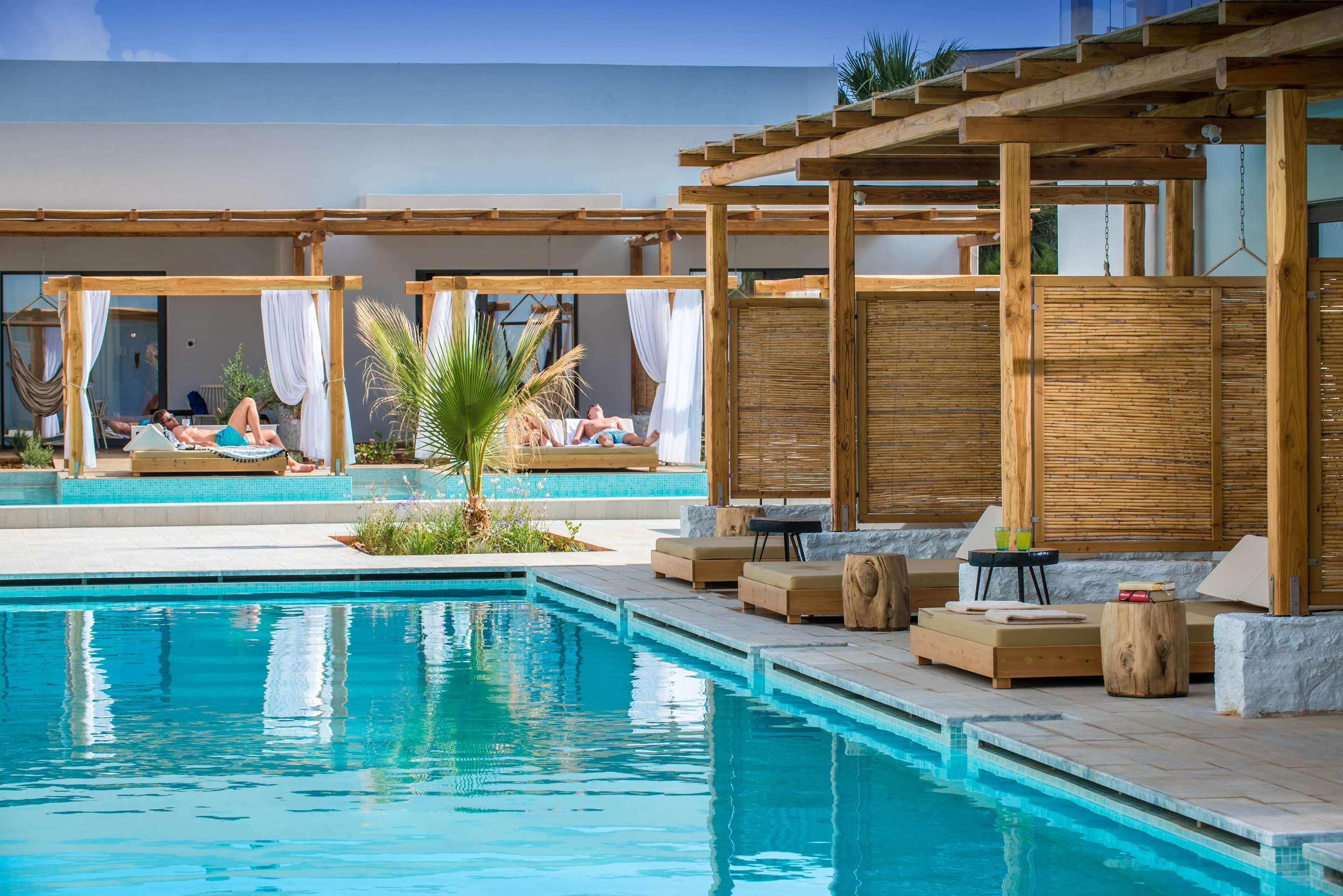 ice-4288209-e4e46b-588419 Paralos Lifestyle Beach