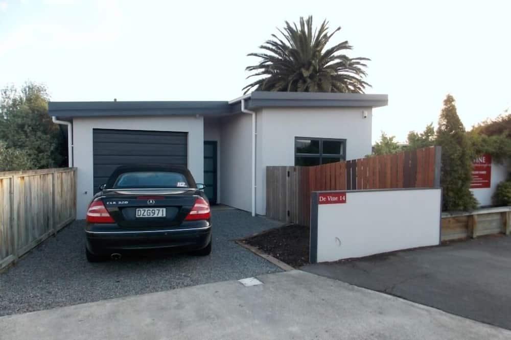 expedia_group-407924-125001652-635709 De Vine Martinborough 14 Cologne Street