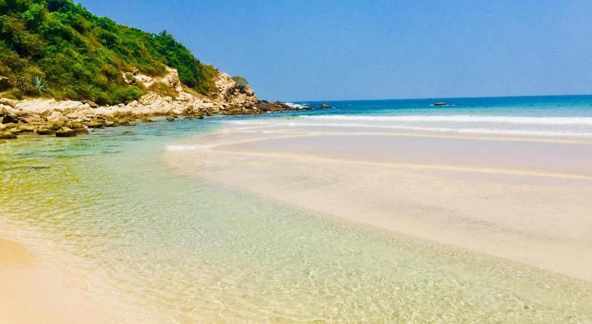 Janas Blue Water Corner