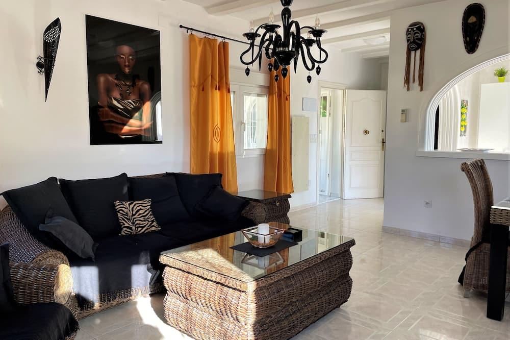 Villa Eva, beautiful detached villa with private pool, 500 m to the sandy beach Kust van Valencia - Oliva visuel 1/5 Villa Eva, beautiful detached villa with private pool, 500 m to the sandy beach Kust van Valencia - Oliva visuel 1/5