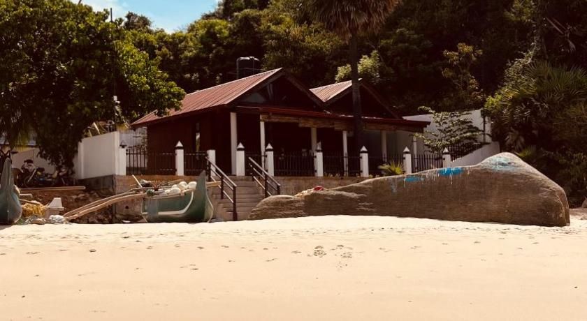 Janas Blue Water Corner