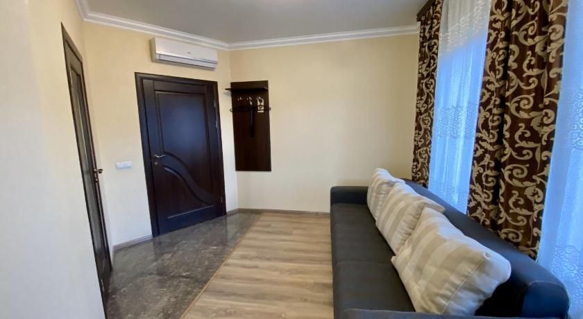 Sting Hotel & Event Palace