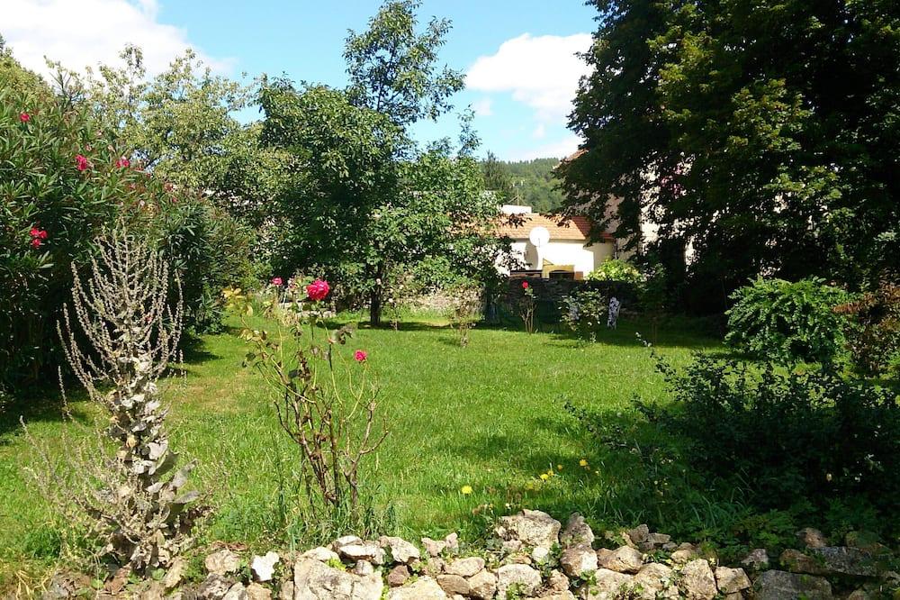 Large family house sleeps 16 in the heart of a beautiful medieval village Languedoc-Roussillon - Génolhac visuel 4/5 Large family house sleeps 16 in the heart of a beautiful medieval village Languedoc-Roussillon - Génolhac visuel 4/5