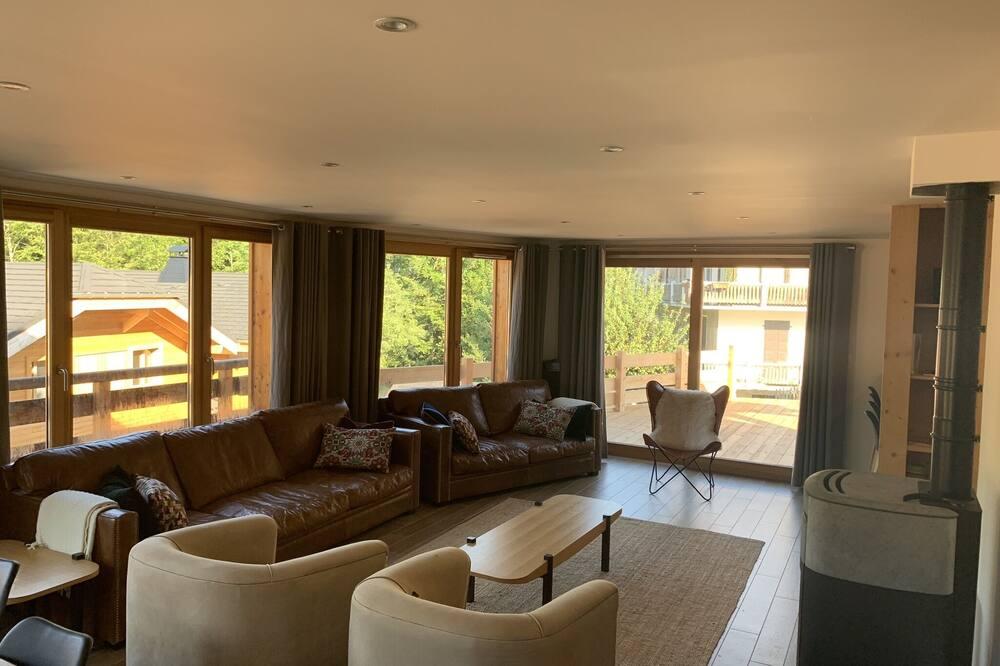 Luxury Self Catered Chalet with hot tub, Morzine-Avoriaz, Portes Du Soleil Rhône-Alpes - Maandion visuel 1/5 Luxury Self Catered Chalet with hot tub, Morzine-Avoriaz, Portes Du Soleil Rhône-Alpes - Maandion visuel 1/5