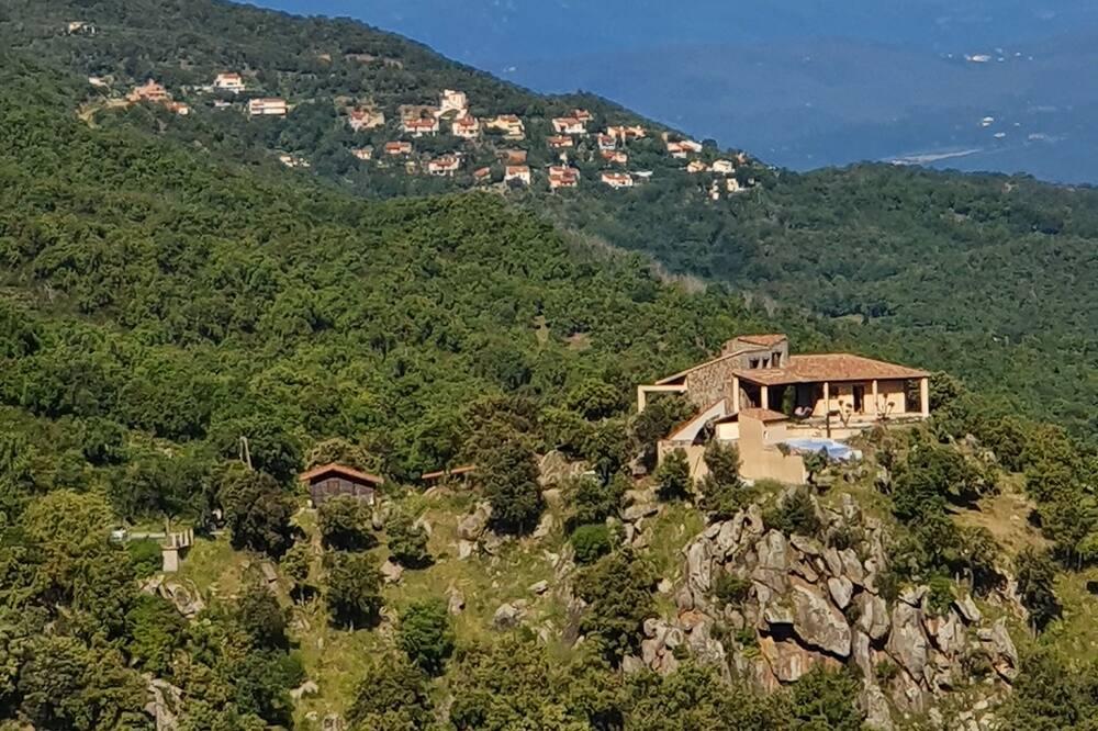 Luxury villa with spectacular mountain views and facing the relaxing Rio Languedoc-Roussillon - Sorède visuel 4/5 Luxury villa with spectacular mountain views and facing the relaxing Rio Languedoc-Roussillon - Sorède visuel 4/5