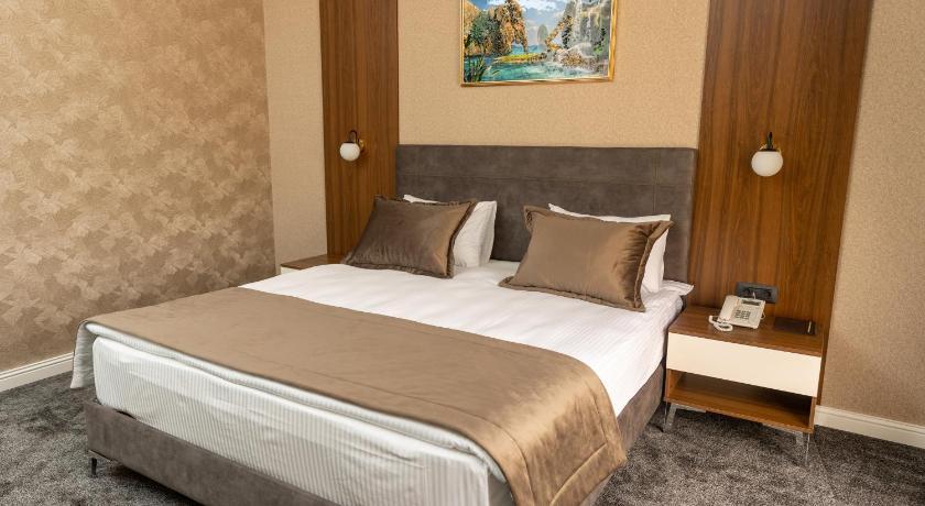 Leon Hotel Spa Ganja