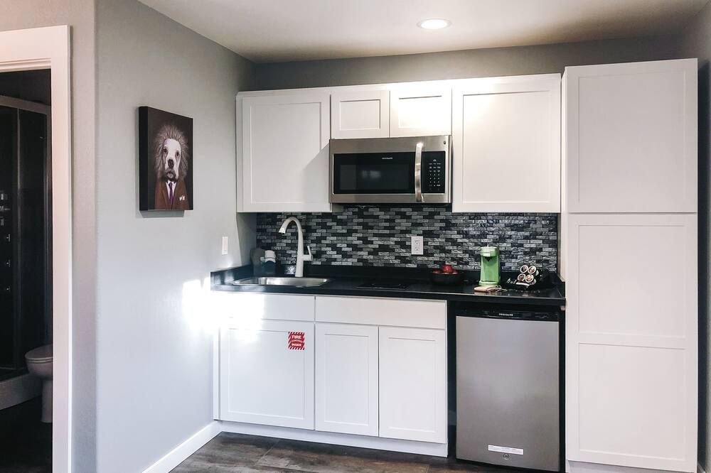 EO Bungalows, Black Hills