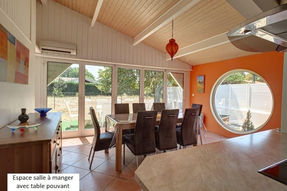 Atypical, bright house on the edge of a forest, ideal for a large family. Aquitaine - Sanguinet visuel 4/5