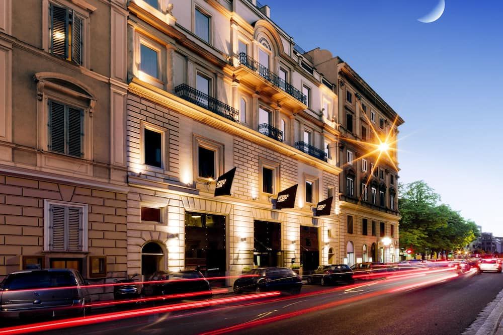 Leon's Place Hotel In Rome