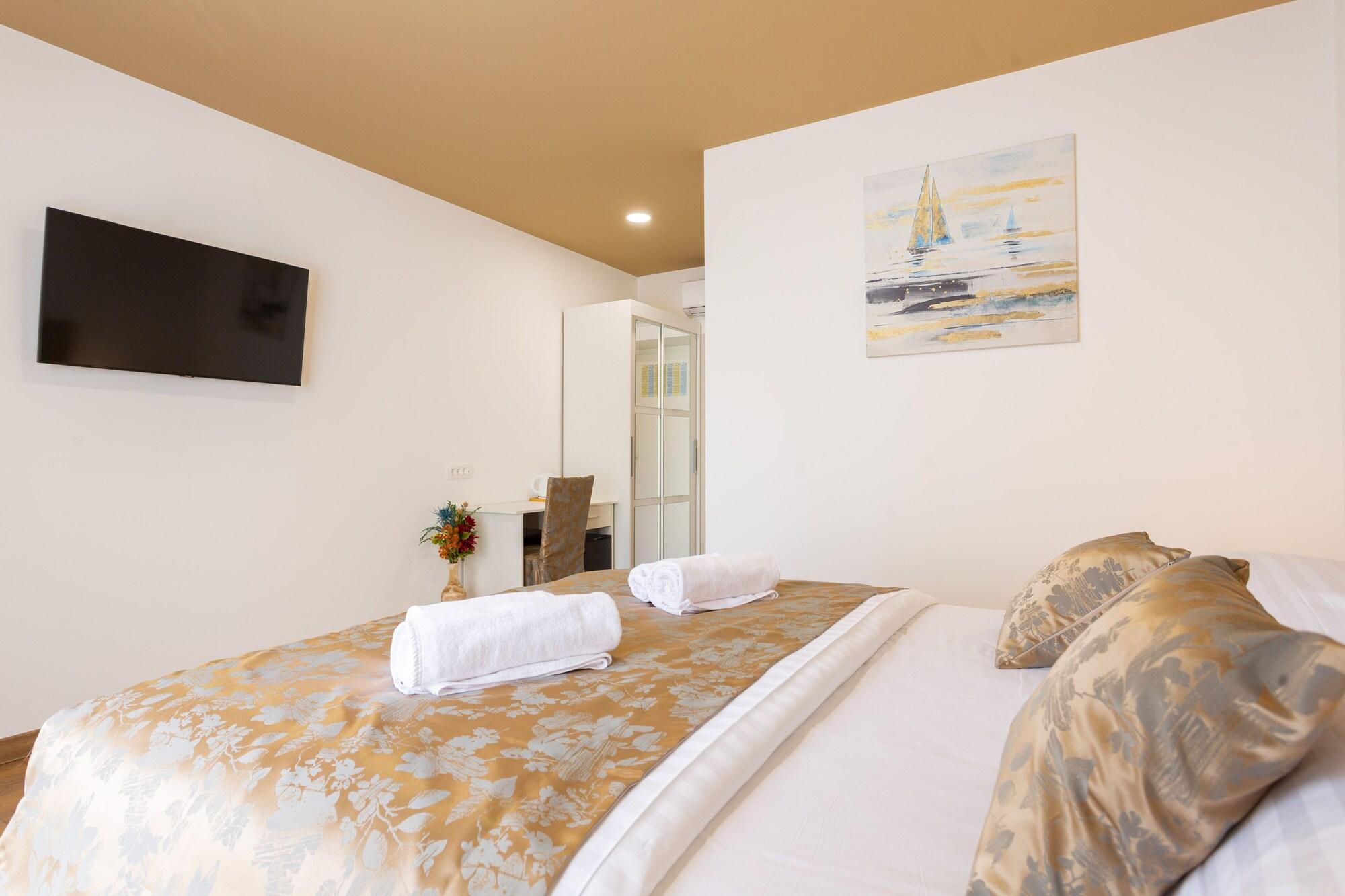 expedia_group-1070906935-8f8716-609840 Luxury Rooms Fetivi
