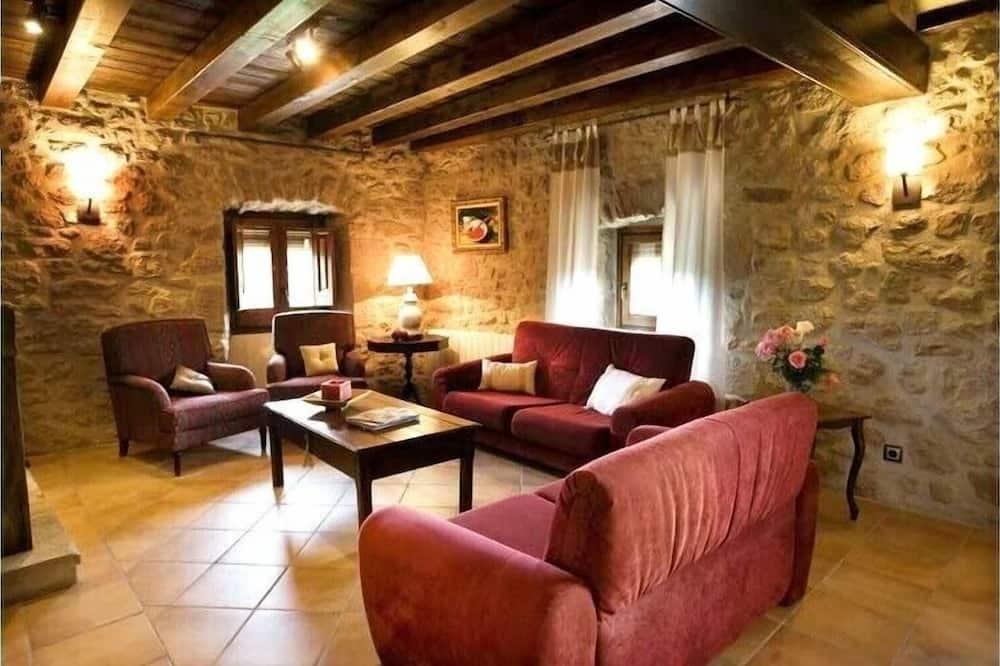 Masia Laveña Very Comfortable And Traditional House - Lérida - Solsona visuel 1/5 Masia Laveña Very Comfortable And Traditional House - Lérida - Solsona visuel 1/5
