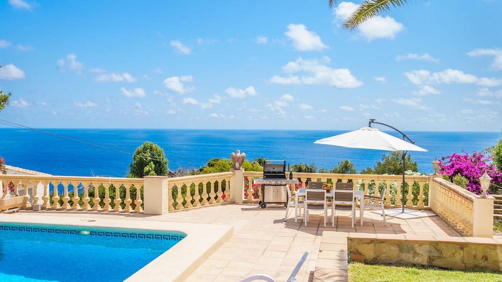 Villa La Terraza Al Mar | Breathtaking Seaviews 1,700sqm Toplocation Poolheating Kust van Valencia - Javea visuel 4/5 Villa La Terraza Al Mar | Breathtaking Seaviews 1,700sqm Toplocation Poolheating Kust van Valencia - Javea visuel 4/5