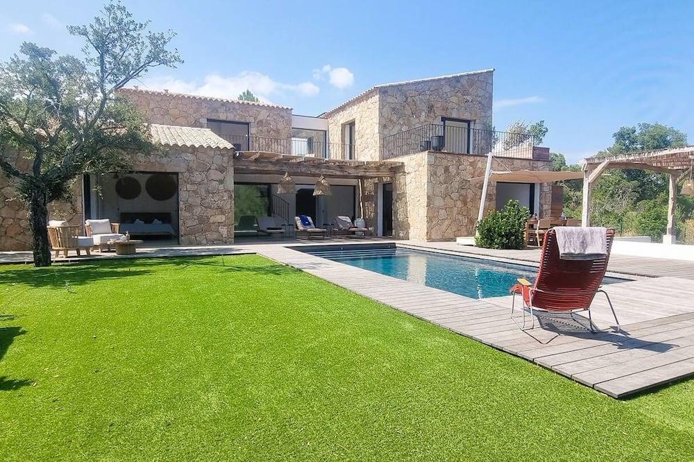 Bergerie Piana d'architecte neuve, 8 pers, piscine chauffée, à 10 min plage Corsica - San-Gavino-di-Carbini visuel 4/5 Bergerie Piana d'architecte neuve, 8 pers, piscine chauffée, à 10 min plage Corsica - San-Gavino-di-Carbini visuel 4/5