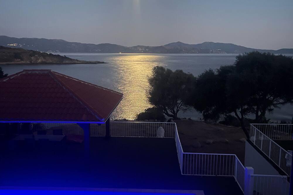 Villa stocking. Feet in the water! Superb sea viewPrivate pool- Jacuzzi - Corsica - Cargèse visuel 2/5