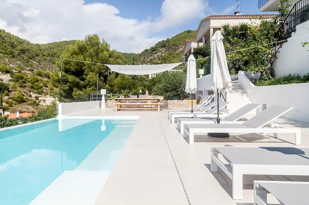 Villa Sitges Colonial. Impressive views of the sea. High design. Renovated. Costa Dorada - Sitges visuel 4/5 Villa Sitges Colonial. Impressive views of the sea. High design. Renovated. Costa Dorada - Sitges visuel 4/5