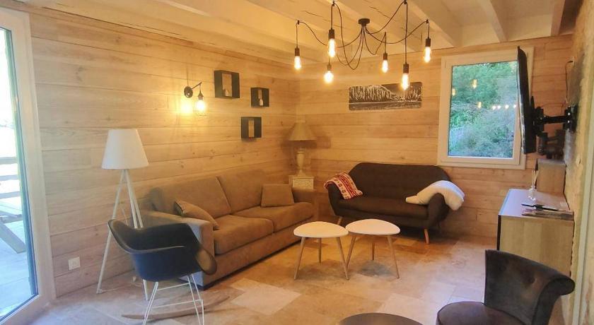 Chalet rénové, 4 chambres, quartier calme, parking FR-1-234-292 - Midi-Pyreneën - Cauterets visuel 4/5 Chalet rénové, 4 chambres, quartier calme, parking FR-1-234-292 - Midi-Pyreneën - Cauterets visuel 4/5