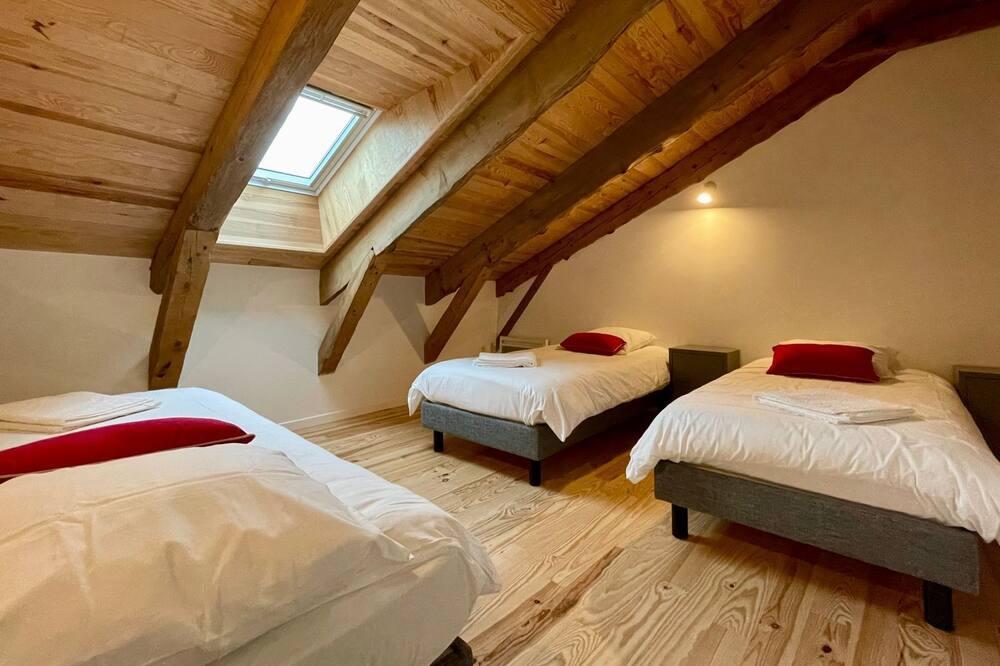 Gîte à la Lisière de Font Bonne Auvergne - Saint-Julien-Chapteuil visuel 4/5 Gîte à la Lisière de Font Bonne Auvergne - Saint-Julien-Chapteuil visuel 4/5
