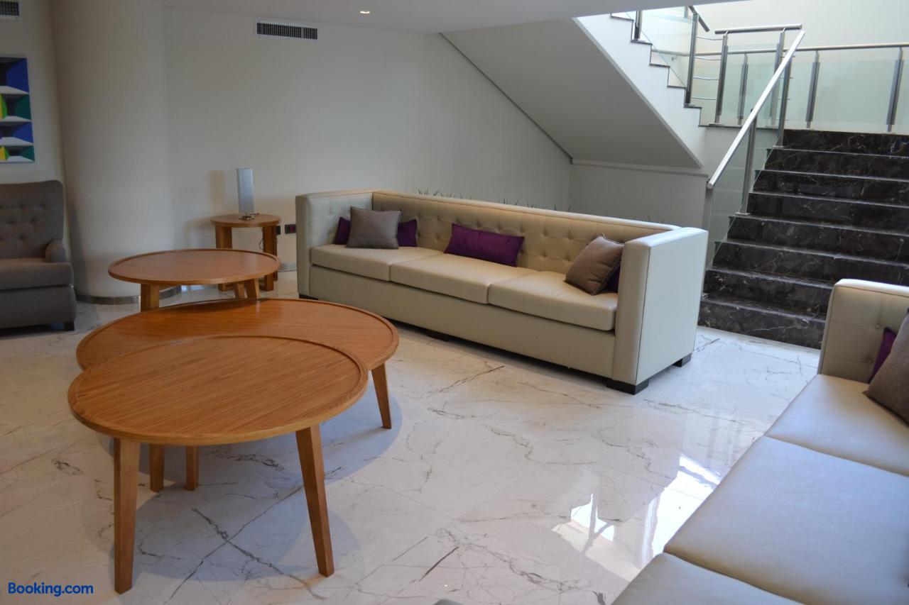 booking-4683235-176368967-429435 Hotel Oscar Lescano