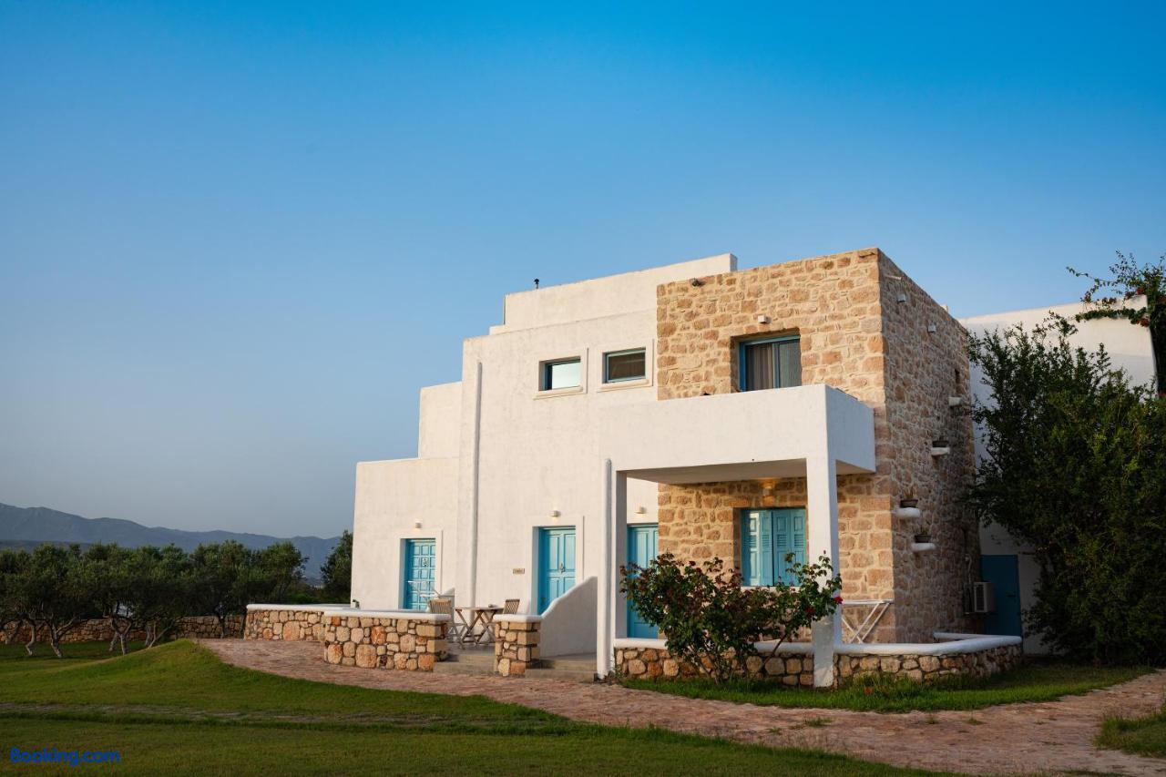 booking-613036-310557685-806786 Capari Suites