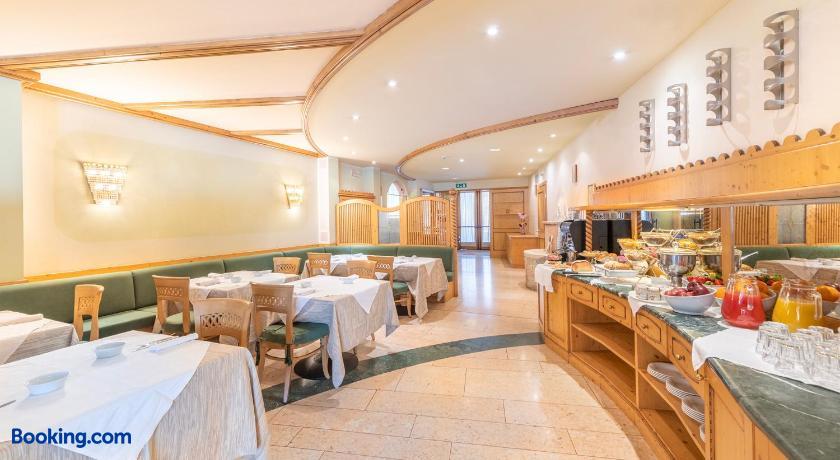 booking-604141-446542385-288889 Hotel Relais Orsingher