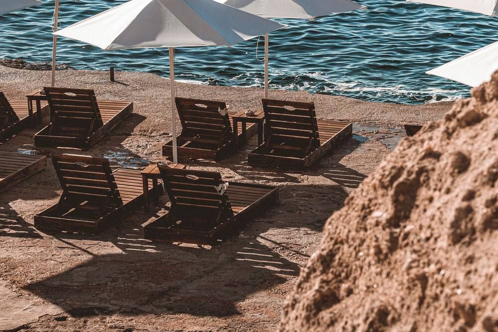 Apollo Resort