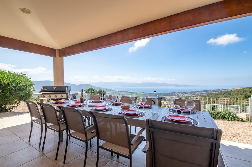 Magnificent Villa Heated Swimming Pool Jacuzzi Panoramic Sea View 3km From The Beach Corsica - Serra-di-Ferro visuel 2/5 Magnificent Villa Heated Swimming Pool Jacuzzi Panoramic Sea View 3km From The Beach Corsica - Serra-di-Ferro visuel 2/5