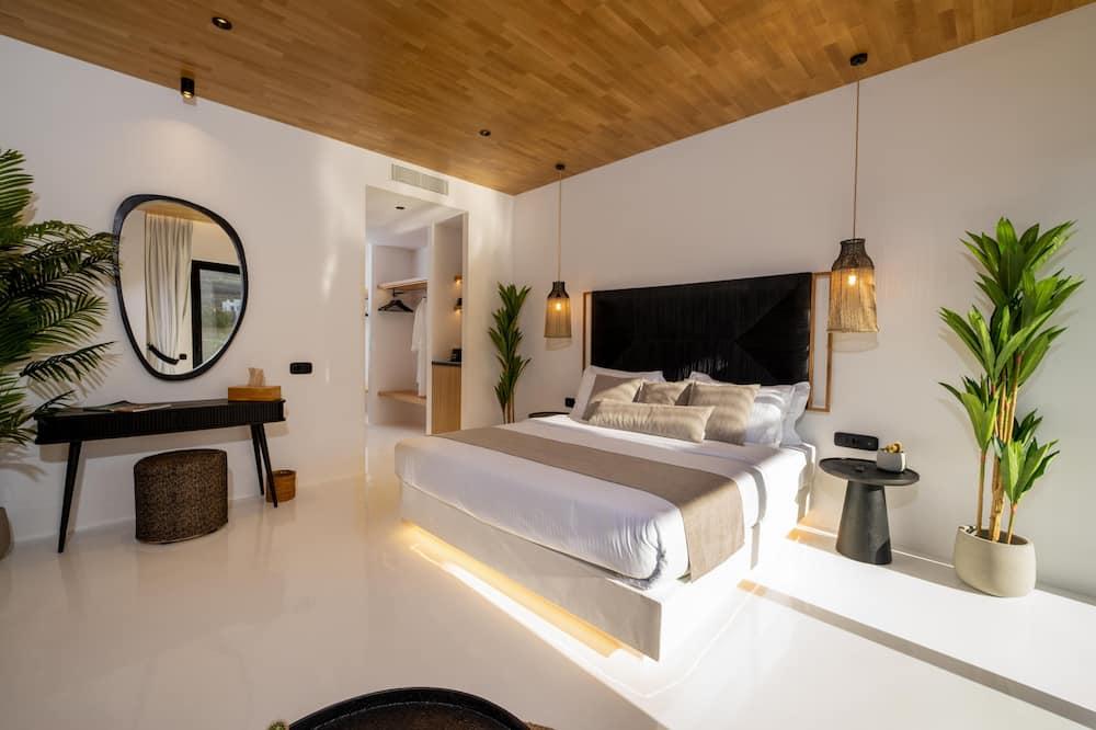 expedia_group-7098866-f8d499-113124 Ftelia Black Villas