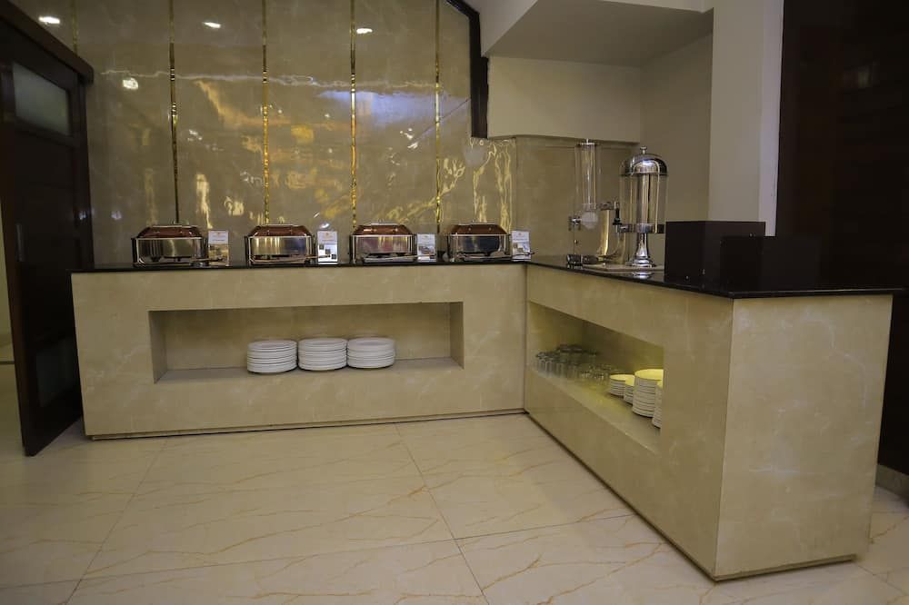 Pineberry Hotels - Near Golden Temple