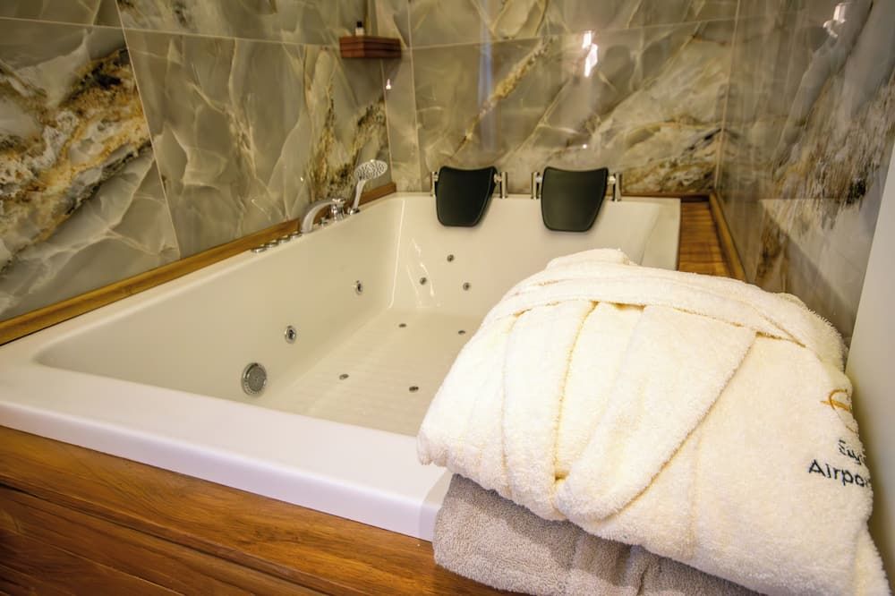 Elysian Airport Hotel