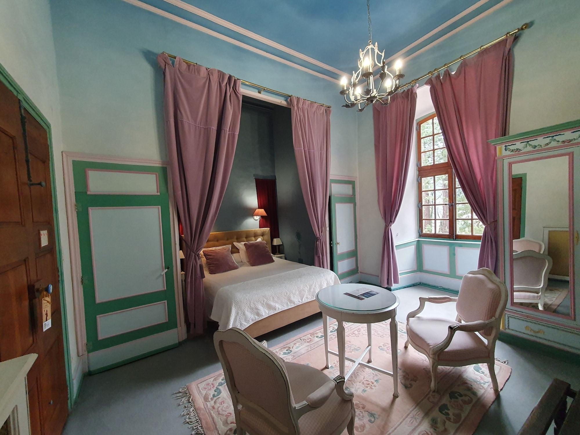 Chateau d'Ayres Languedoc-Roussillon - Meyrueis visuel 4/5 Chateau d'Ayres Languedoc-Roussillon - Meyrueis visuel 4/5