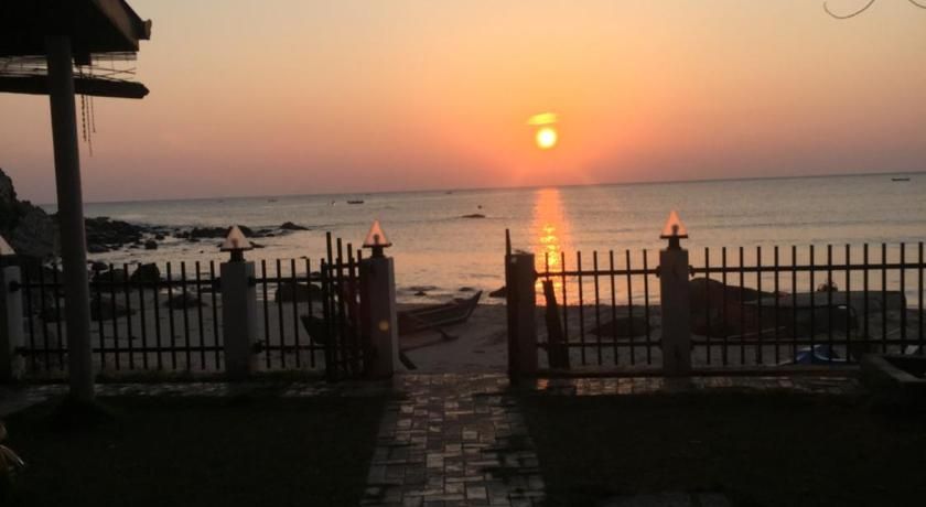 Janas Blue Water Corner