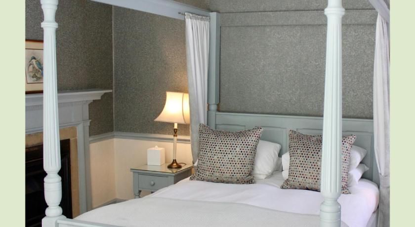 Rafters at Riverside House Hotel