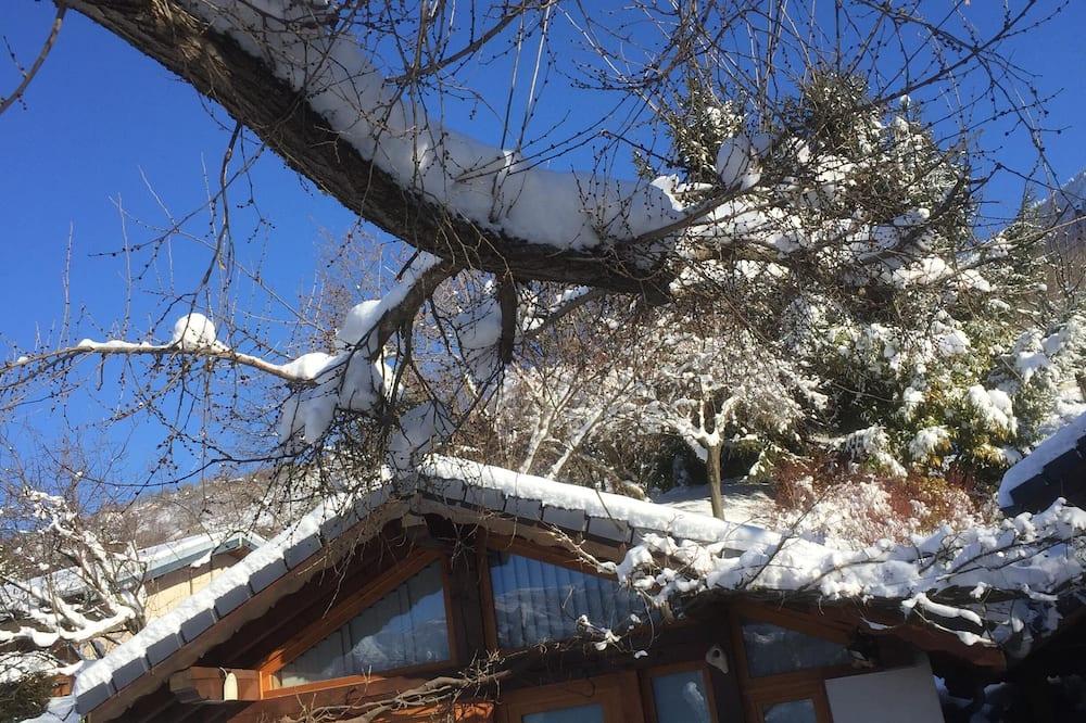 Rental studio / small chalet Tarentaise Rhône-Alpes - Aigueblanche visuel 2/5 Rental studio / small chalet Tarentaise Rhône-Alpes - Aigueblanche visuel 2/5