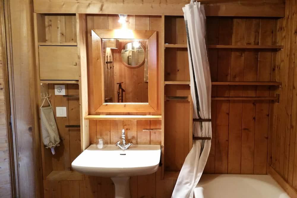 Charming chalet close to the slopes Rhône-Alpes - Chamonix-Mont-Blanc visuel 2/5 Charming chalet close to the slopes Rhône-Alpes - Chamonix-Mont-Blanc visuel 2/5