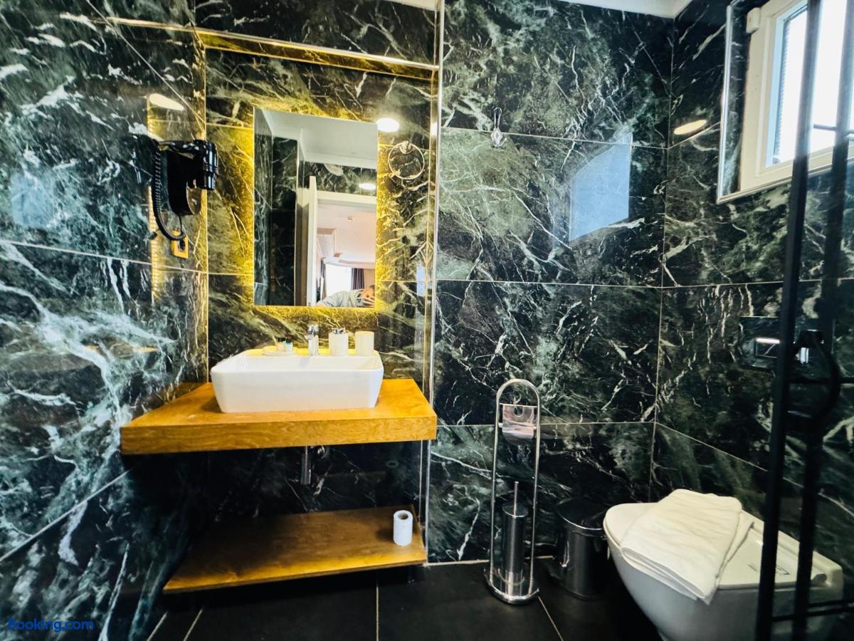 booking-1071604422-551992989-179771 Treekos Suite Hotel Istanbul Airport