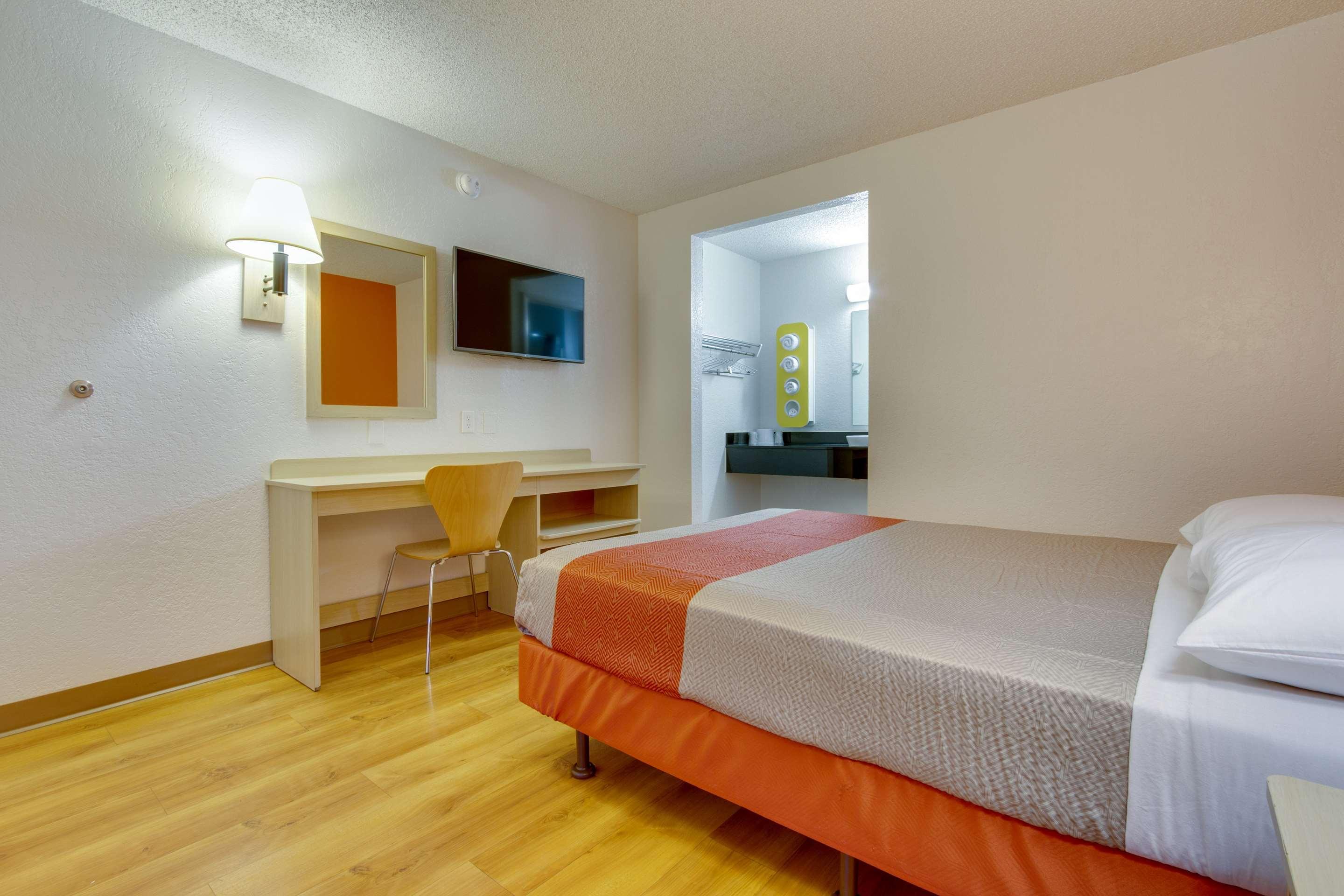 Motel 6 Scottsdale South, Tempe, AZ, United States - Compare Deals