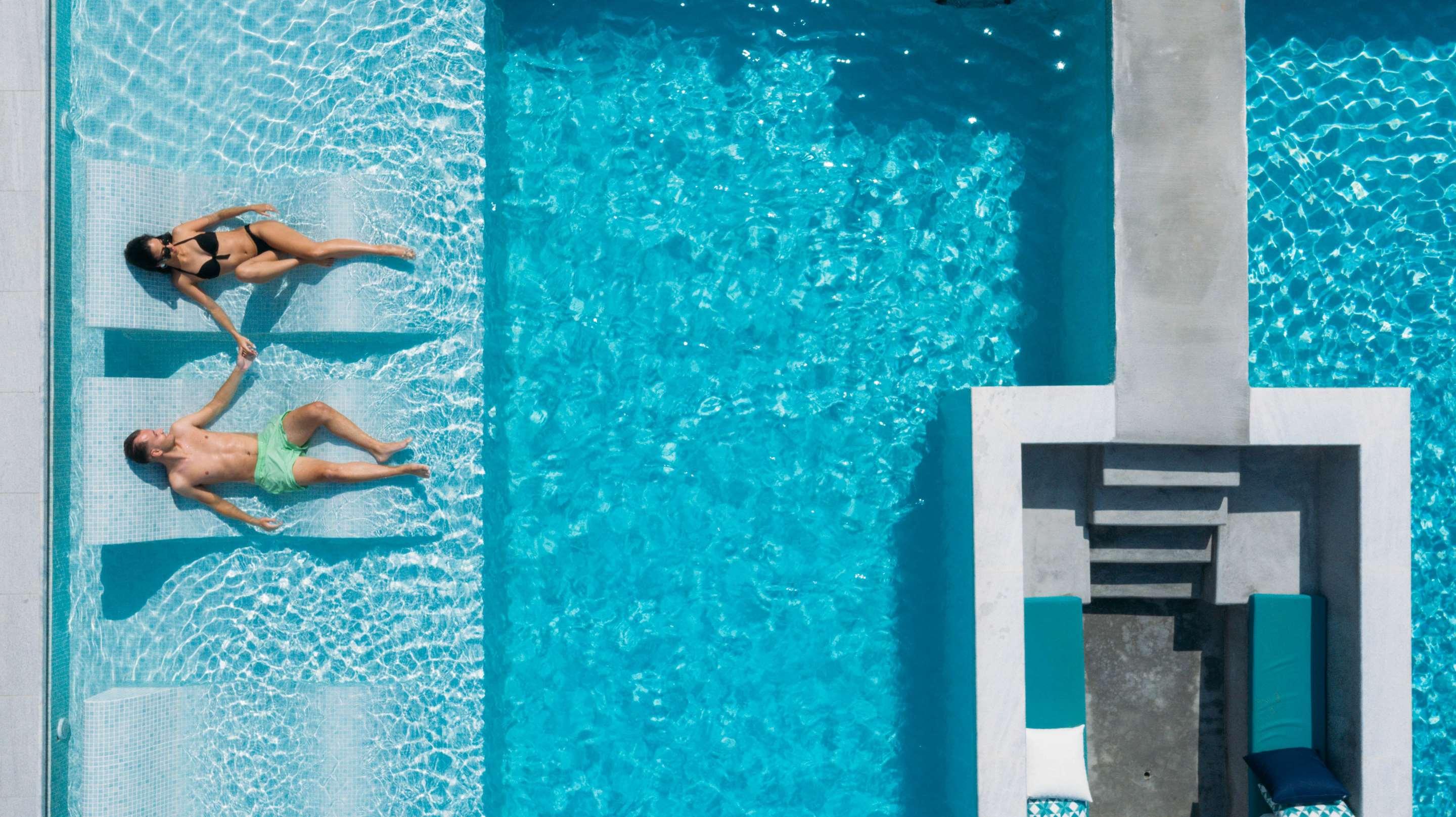 ice-4288209-d53236-770514 Paralos Lifestyle Beach