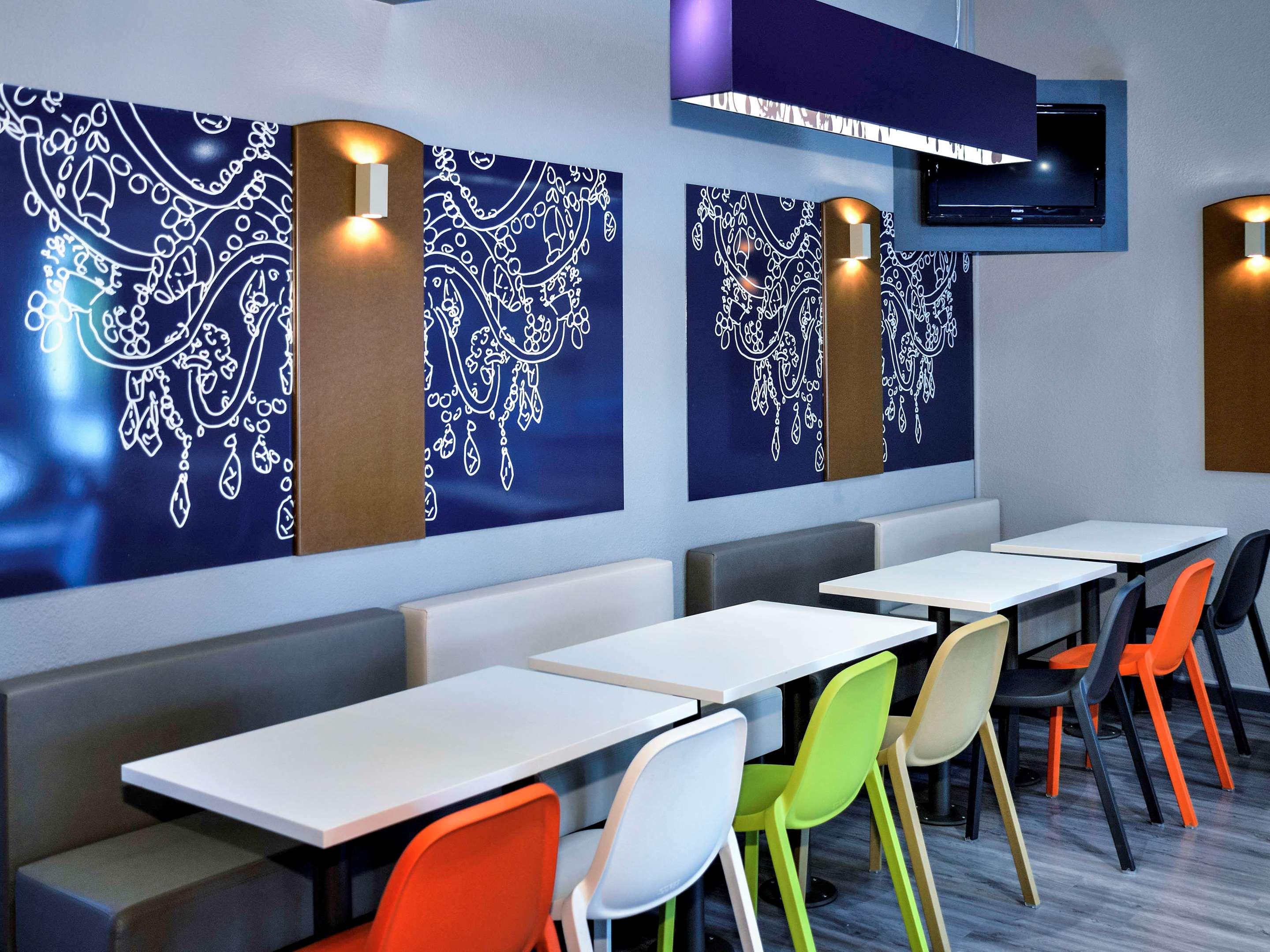 ibis budget Aubagne Les Paluds Agora Provence-Alpes-Côte d'Azur - Aubagne visuel 1/5 ibis budget Aubagne Les Paluds Agora Provence-Alpes-Côte d'Azur - Aubagne visuel 1/5